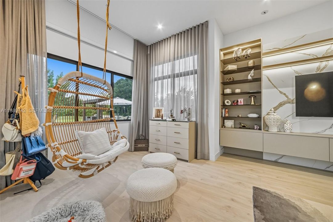 En Renta: $12,500 (4 camas, 4 baños, 3705 Pies cuadrados)