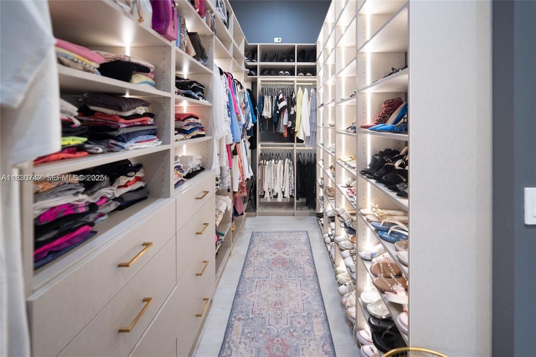 En Renta: $12,500 (4 camas, 4 baños, 3705 Pies cuadrados)