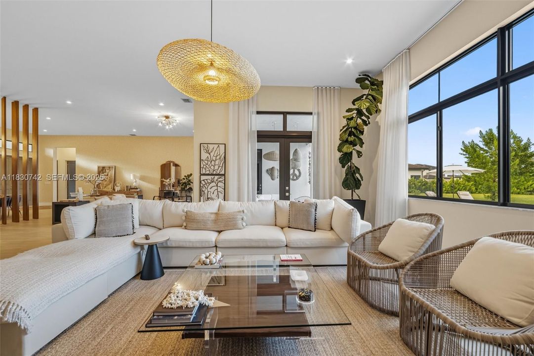 En Renta: $12,500 (4 camas, 4 baños, 3705 Pies cuadrados)