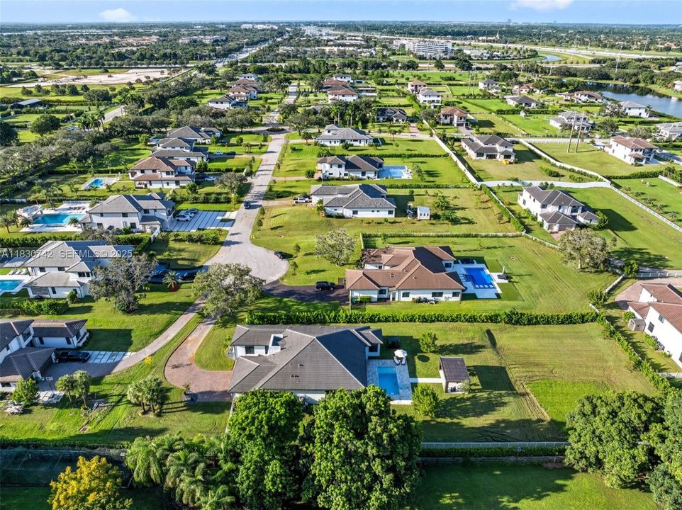 En Renta: $12,500 (4 camas, 4 baños, 3705 Pies cuadrados)