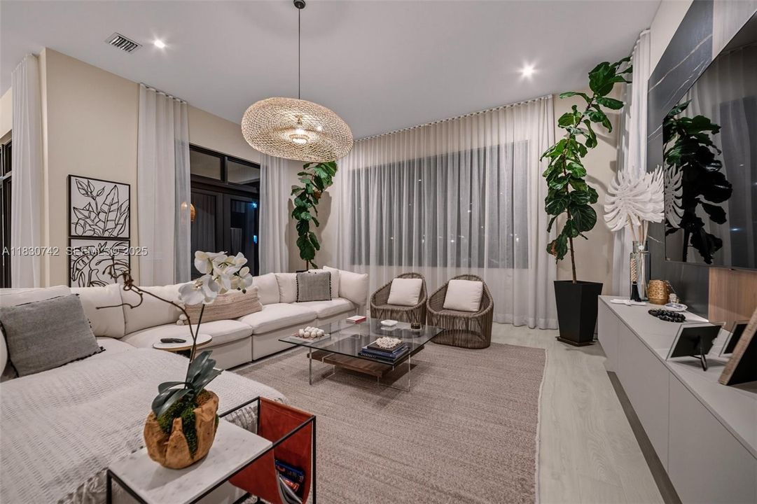 En Renta: $12,500 (4 camas, 4 baños, 3705 Pies cuadrados)