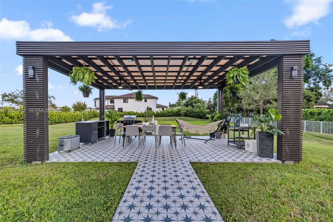 En Renta: $12,500 (4 camas, 4 baños, 3705 Pies cuadrados)