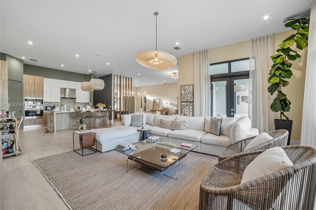 En Renta: $12,500 (4 camas, 4 baños, 3705 Pies cuadrados)