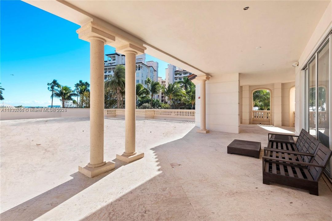 For Sale: $14,000,000 (6 beds, 6 baths, 5217 Square Feet)