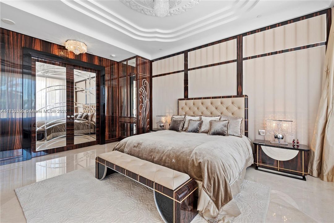 For Sale: $14,000,000 (6 beds, 6 baths, 5217 Square Feet)