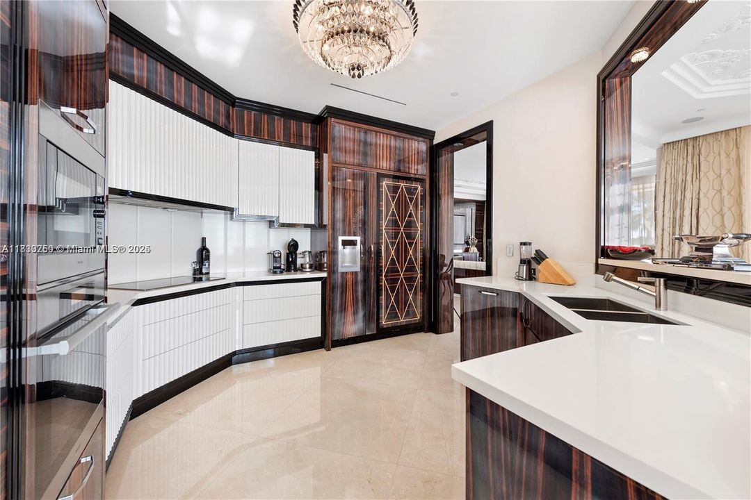 For Sale: $14,000,000 (6 beds, 6 baths, 5217 Square Feet)