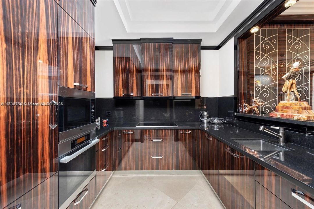 For Sale: $14,000,000 (6 beds, 6 baths, 5217 Square Feet)
