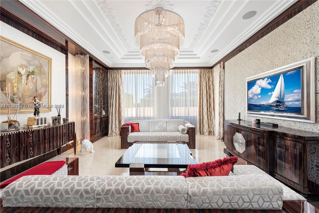 For Sale: $14,000,000 (6 beds, 6 baths, 5217 Square Feet)