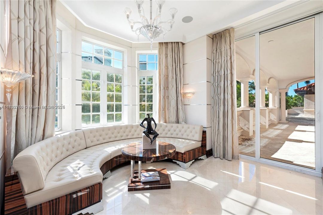For Sale: $14,000,000 (6 beds, 6 baths, 5217 Square Feet)