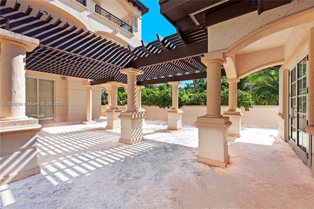 For Sale: $14,000,000 (6 beds, 6 baths, 5217 Square Feet)