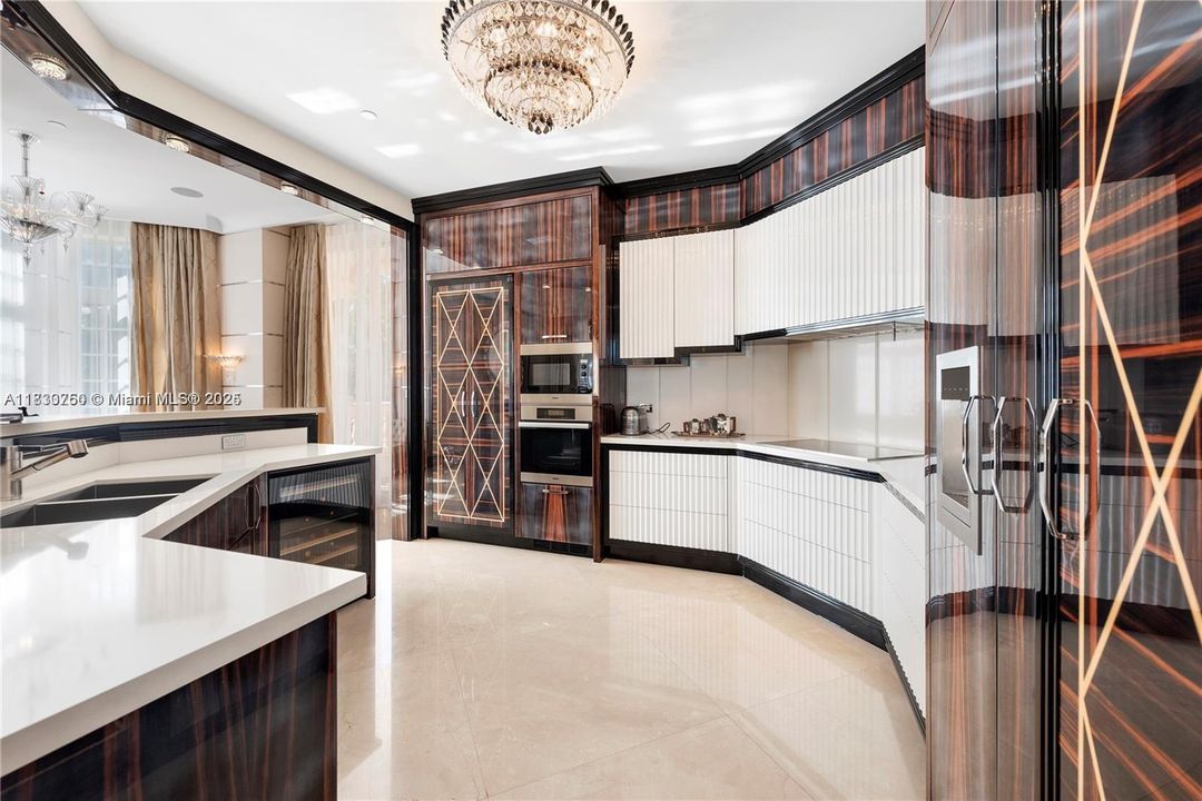 For Sale: $14,000,000 (6 beds, 6 baths, 5217 Square Feet)