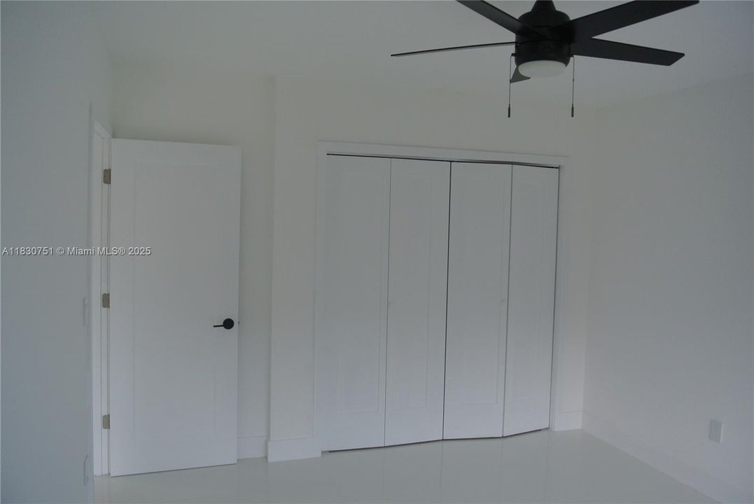 合同活跃: $3,600 (3 贝兹, 2 浴室, 1587 平方英尺)