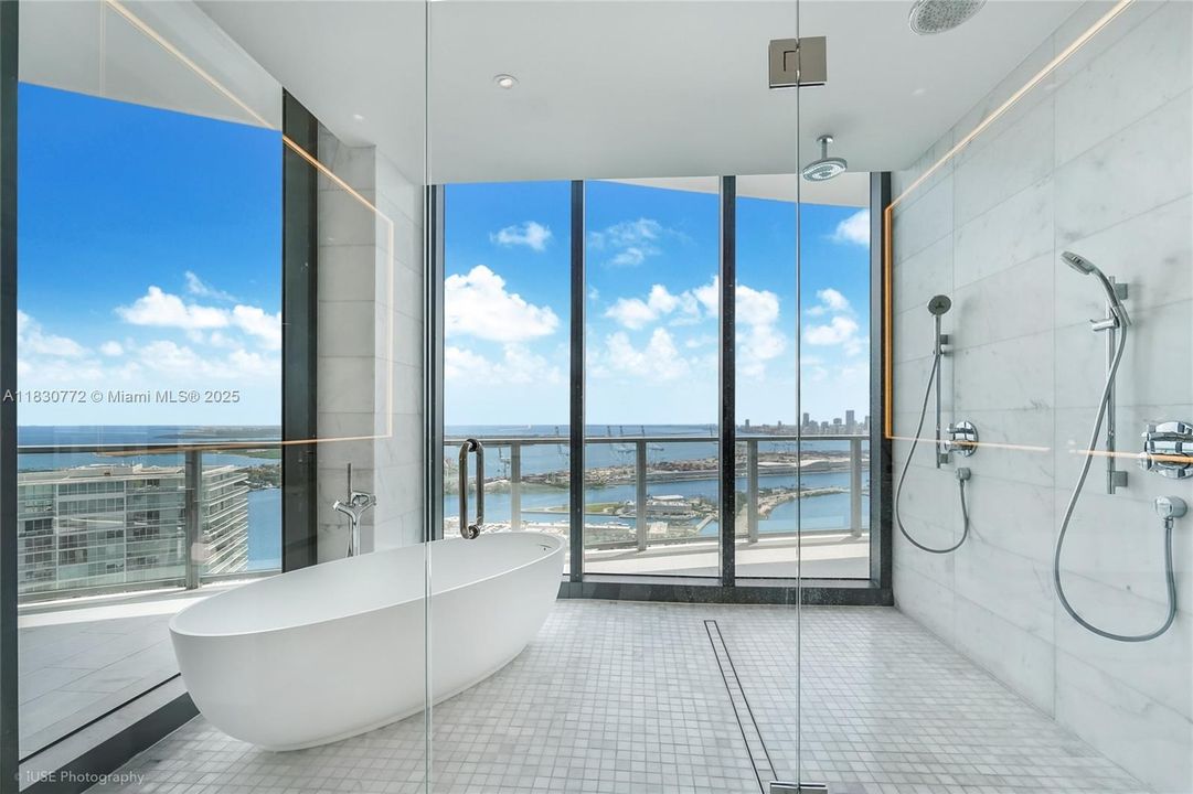 For Sale: $10,875,000 (4 beds, 4 baths, 3186 Square Feet)