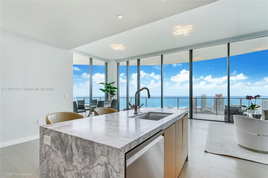 For Sale: $10,875,000 (4 beds, 4 baths, 3186 Square Feet)