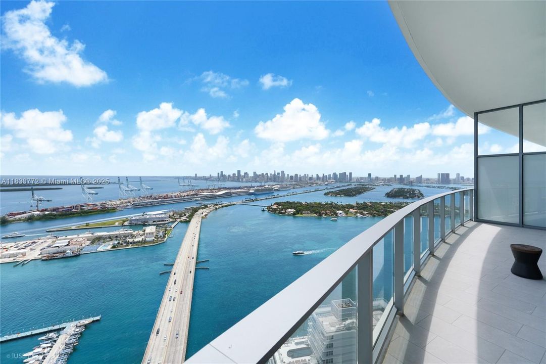 For Sale: $10,875,000 (4 beds, 4 baths, 3186 Square Feet)