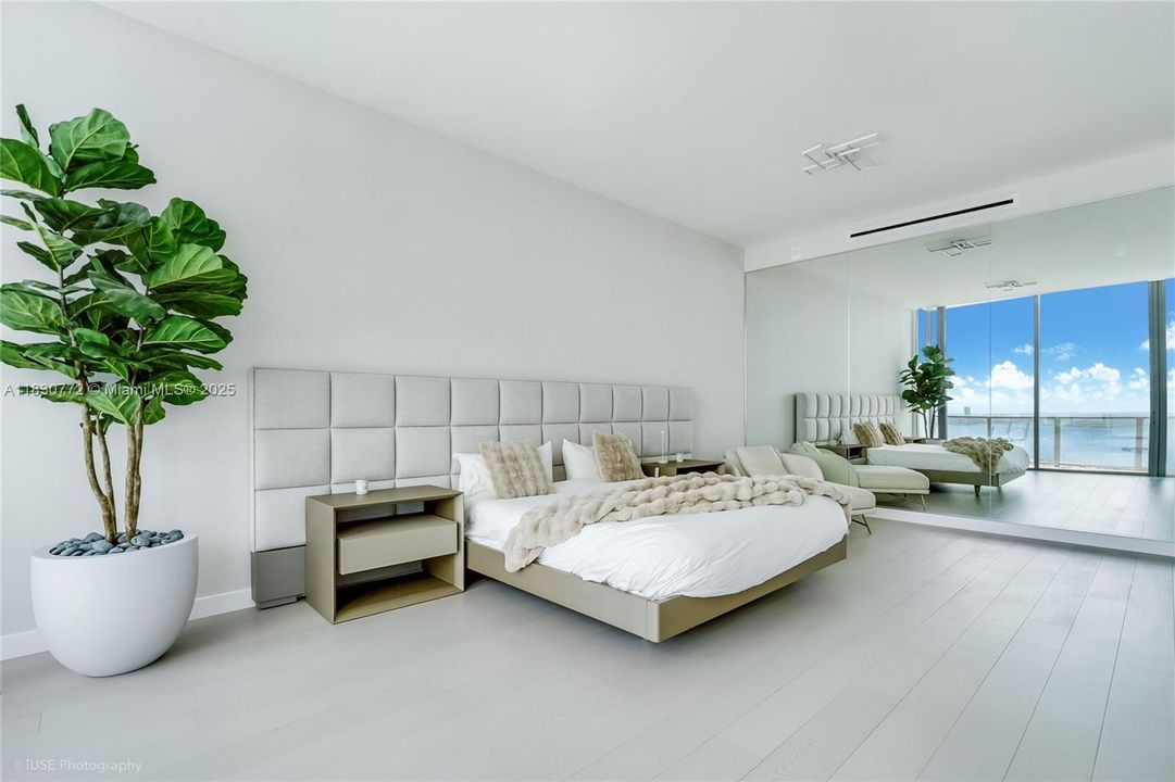 For Sale: $10,875,000 (4 beds, 4 baths, 3186 Square Feet)