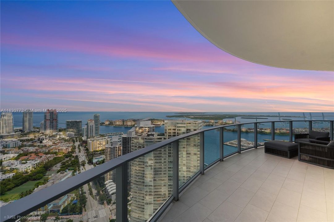 For Sale: $10,875,000 (4 beds, 4 baths, 3186 Square Feet)