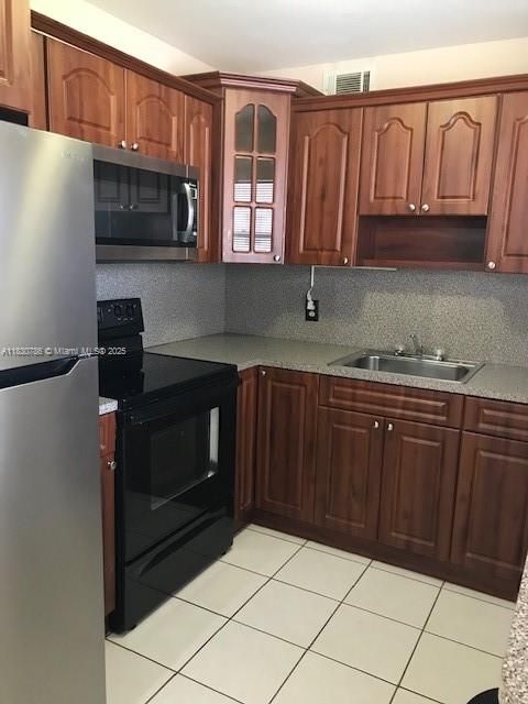 Activo con contrato: $153,000 (2 camas, 1 baños, 954 Pies cuadrados)