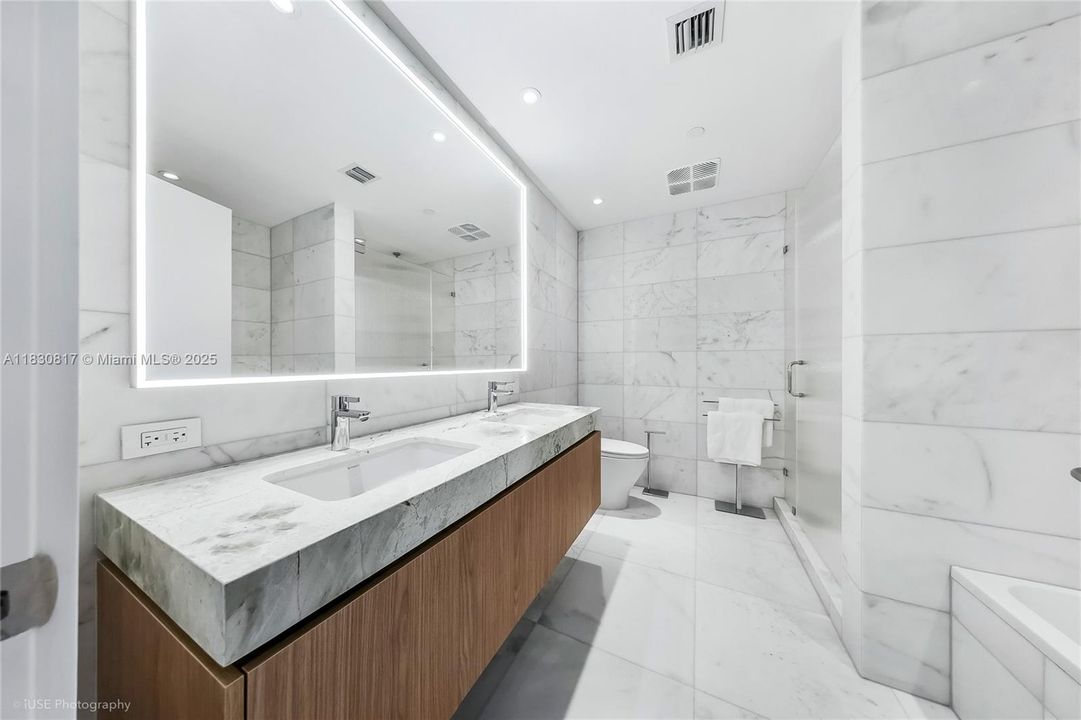 На продажу: $1,629,000 (1 спален, 1 ванн, 1010 Квадратных фут)