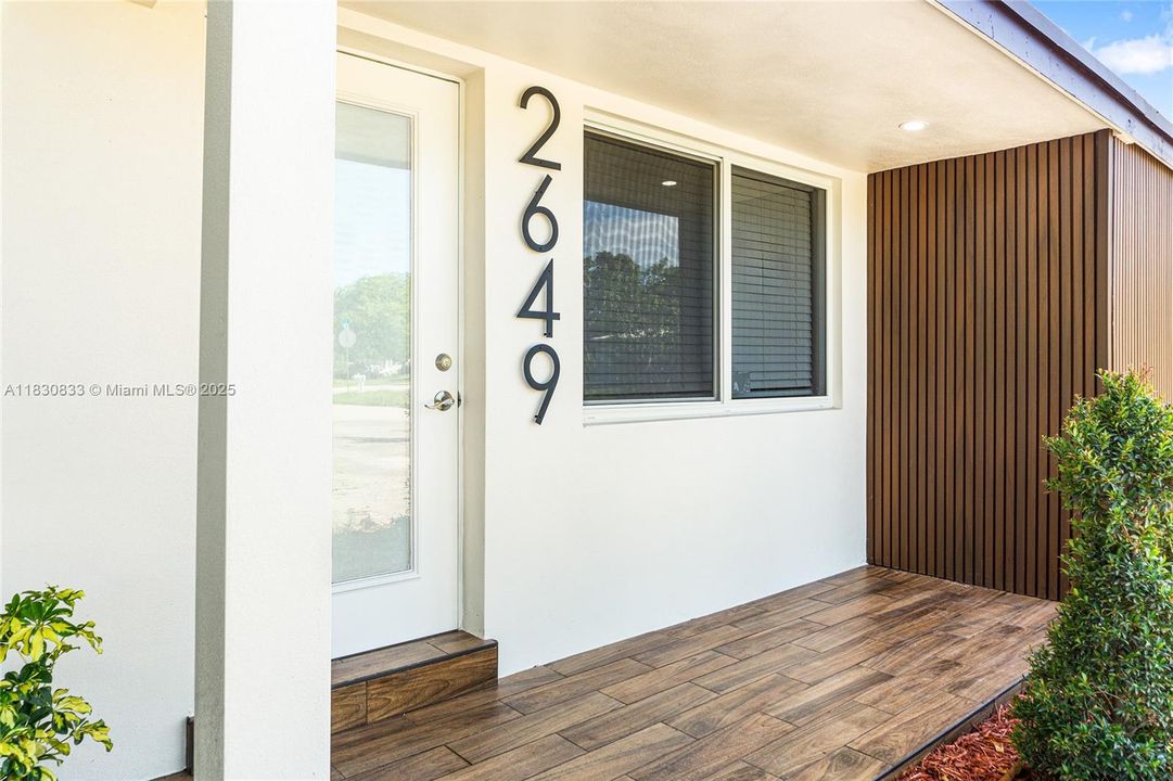 最近售出: $424,900 (3 贝兹, 1 浴室, 934 平方英尺)