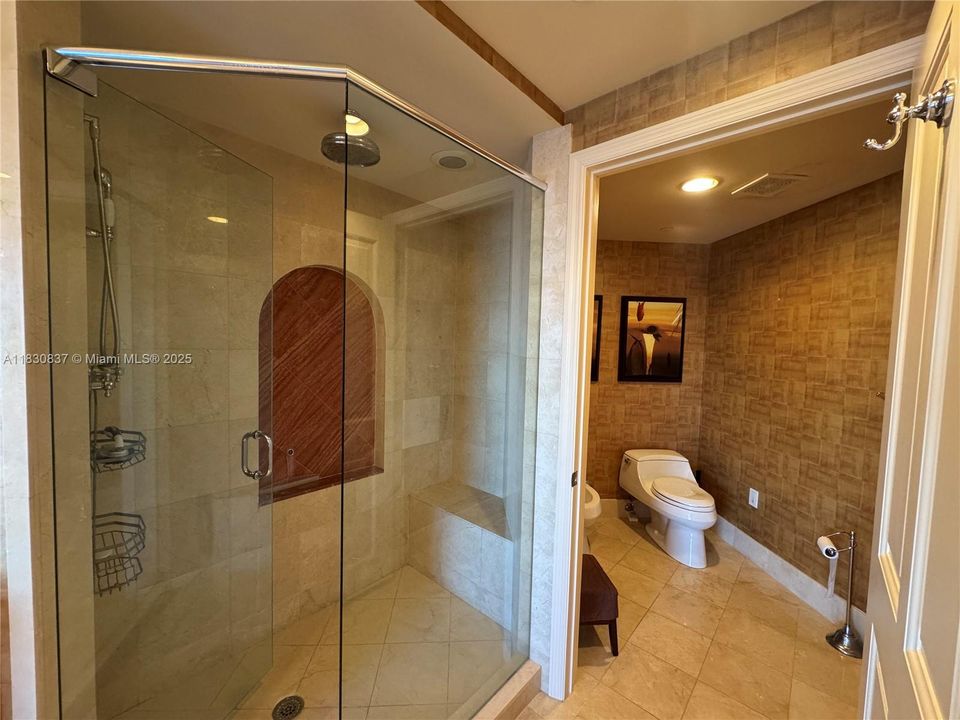 Recientemente alquilado: $23,000 (3 camas, 4 baños, 2736 Pies cuadrados)