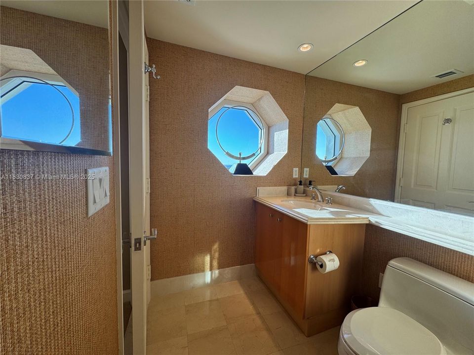 Recientemente alquilado: $23,000 (3 camas, 4 baños, 2736 Pies cuadrados)