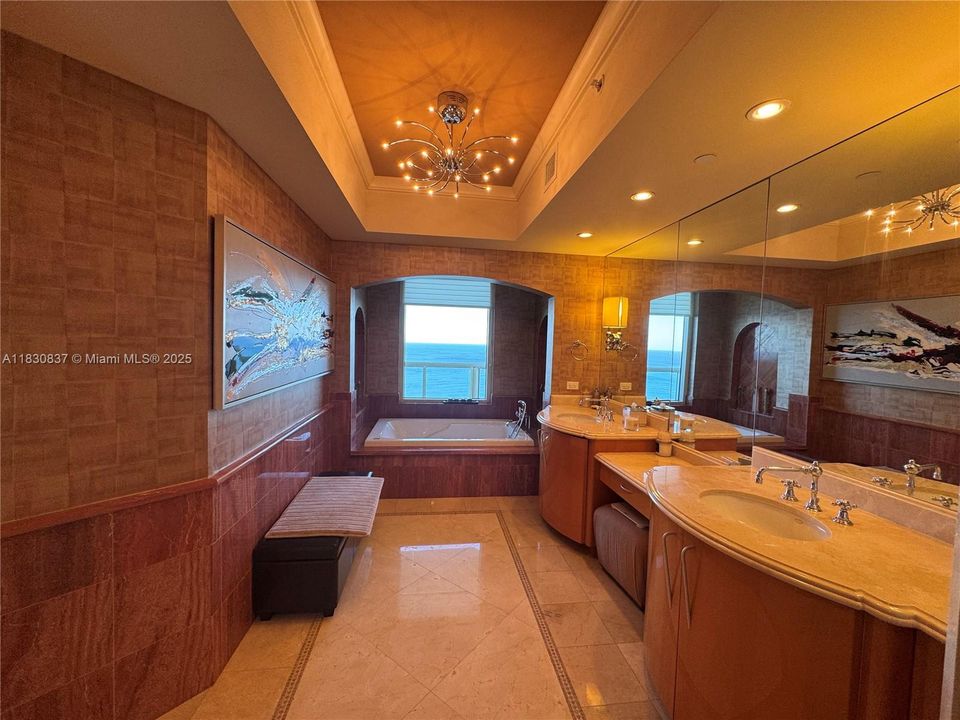 Recientemente alquilado: $23,000 (3 camas, 4 baños, 2736 Pies cuadrados)