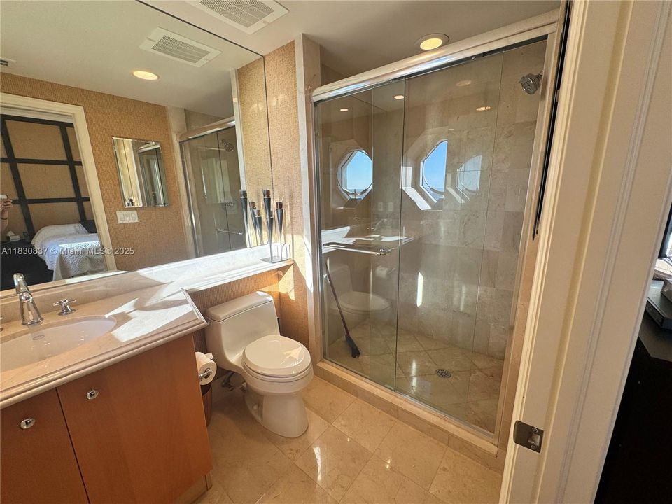 Recientemente alquilado: $23,000 (3 camas, 4 baños, 2736 Pies cuadrados)