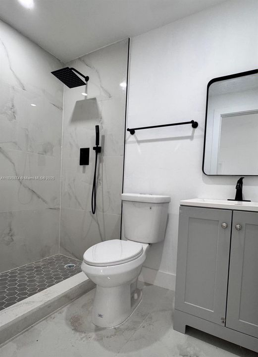 Active With Contract: $499,000 (3 beds, 2 baths, 1140 Square Feet)