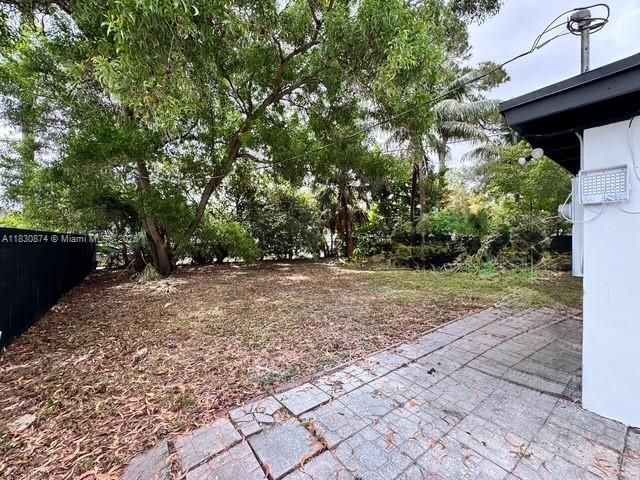 Active With Contract: $499,000 (3 beds, 2 baths, 1140 Square Feet)