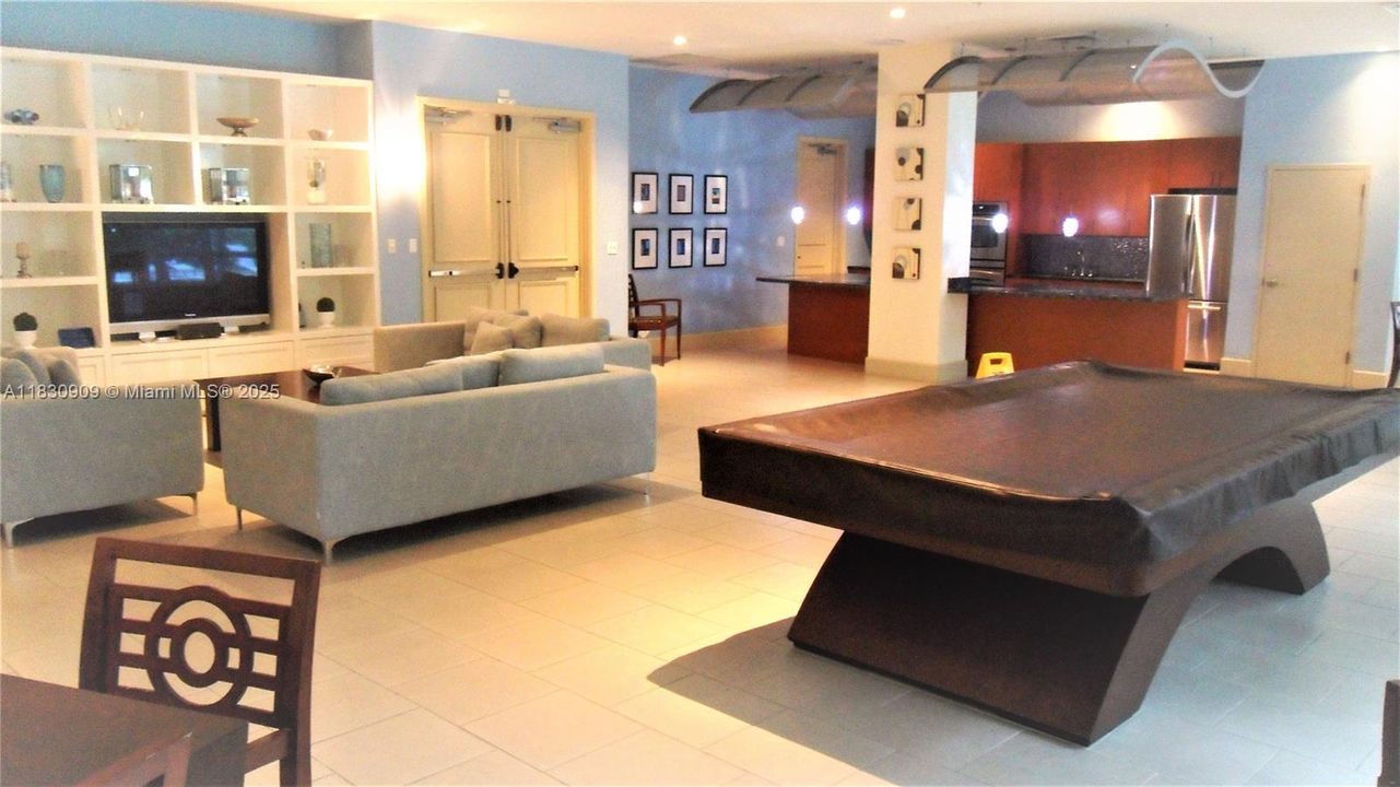 En Venta: $499,000 (2 camas, 2 baños, 1092 Pies cuadrados)