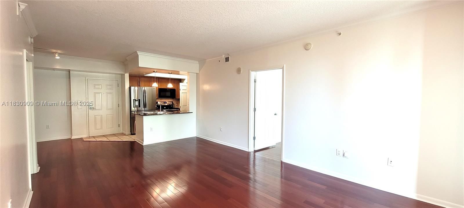 En Venta: $499,000 (2 camas, 2 baños, 1092 Pies cuadrados)