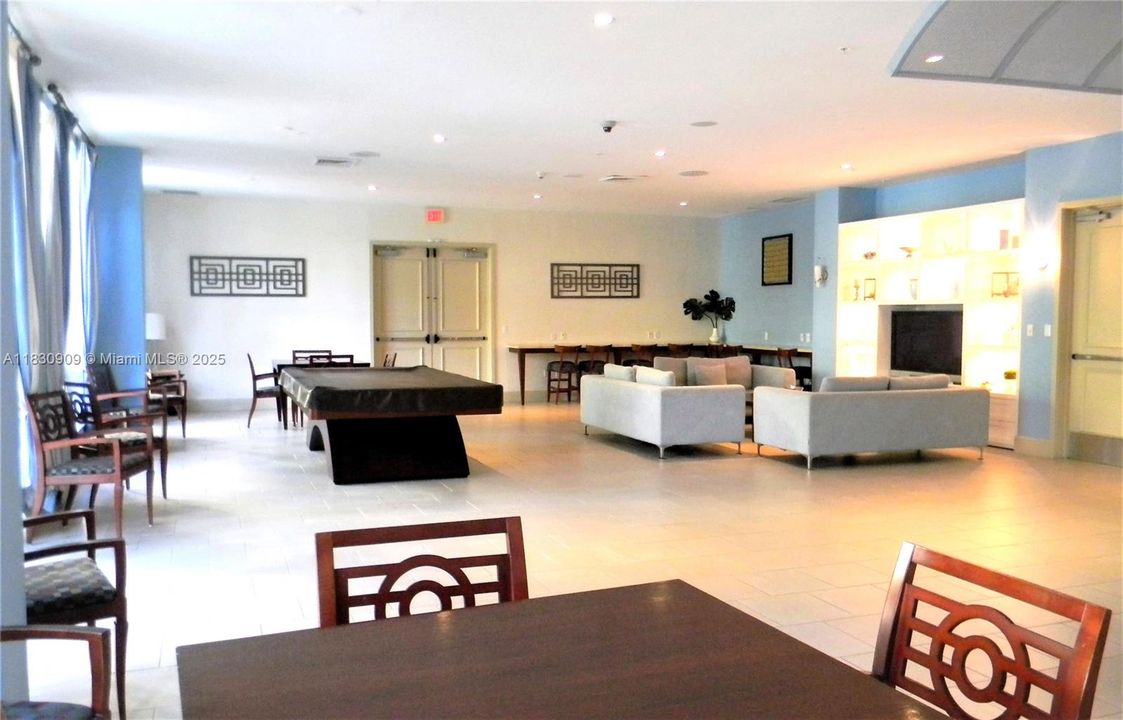 En Venta: $499,000 (2 camas, 2 baños, 1092 Pies cuadrados)