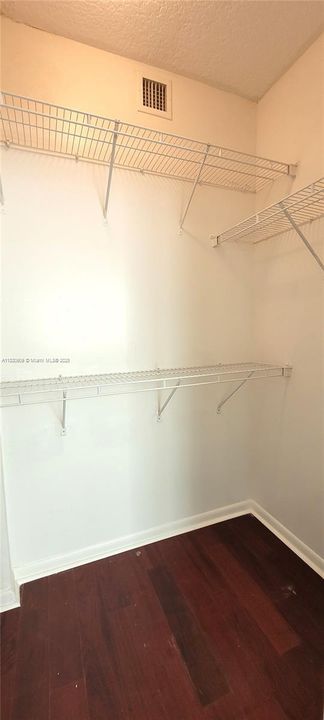 En Venta: $499,000 (2 camas, 2 baños, 1092 Pies cuadrados)