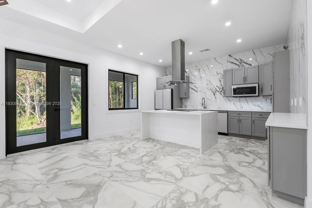 For Sale: $599,000 (4 beds, 3 baths, 1991 Square Feet)