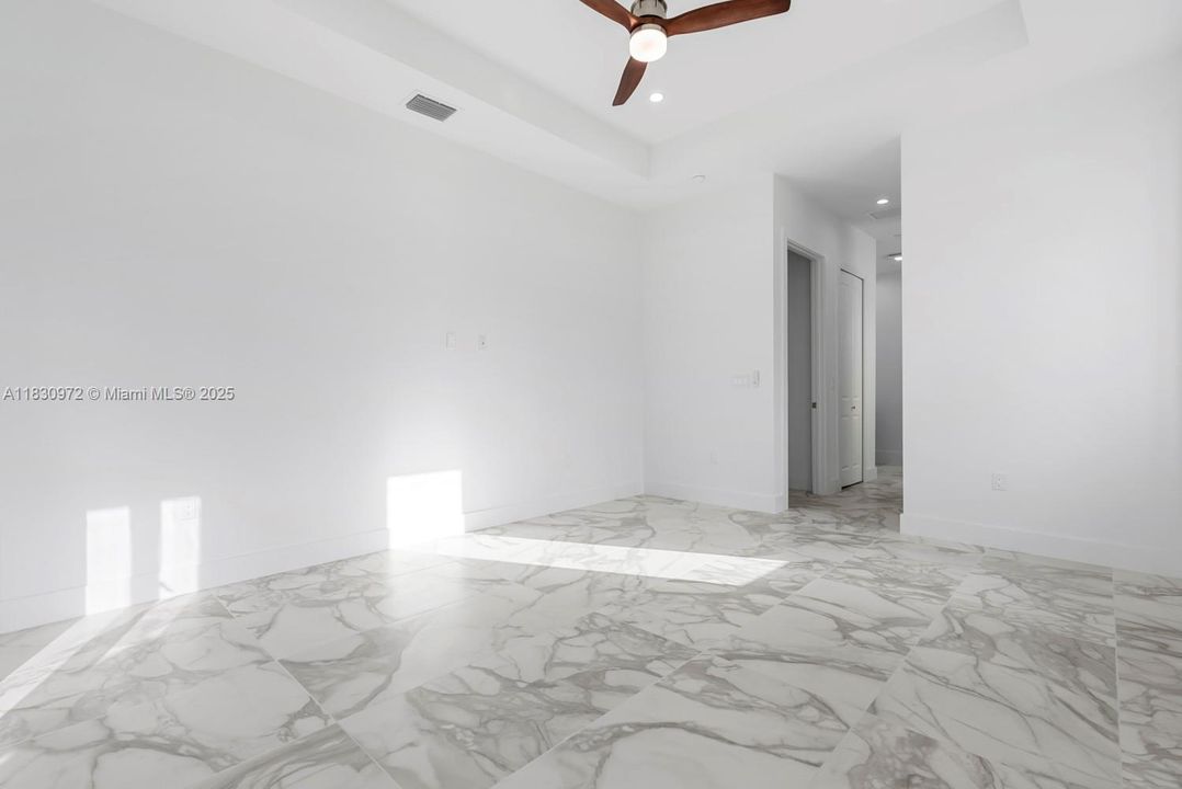 For Sale: $599,000 (4 beds, 3 baths, 1991 Square Feet)