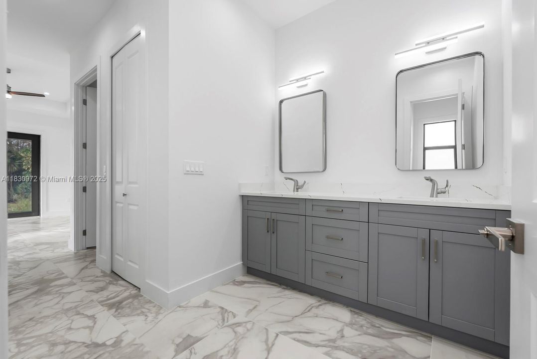 For Sale: $599,000 (4 beds, 3 baths, 1991 Square Feet)