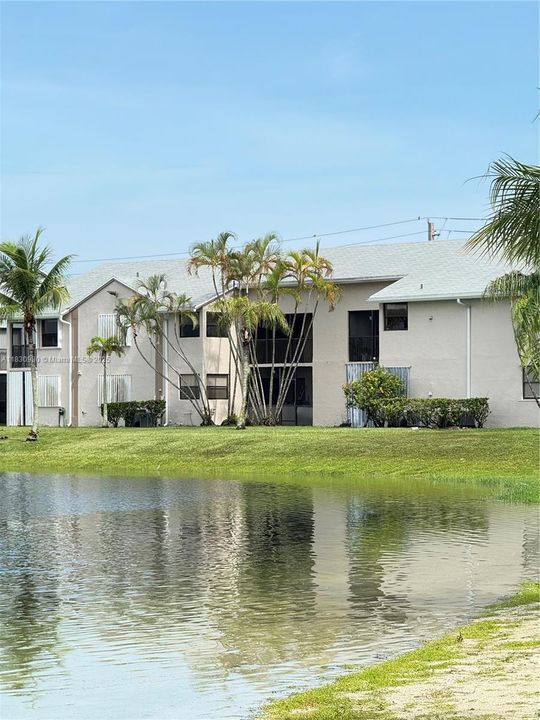 Active With Contract: $162,000 (1 beds, 1 baths, 685 Square Feet)