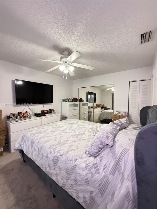 Active With Contract: $162,000 (1 beds, 1 baths, 685 Square Feet)