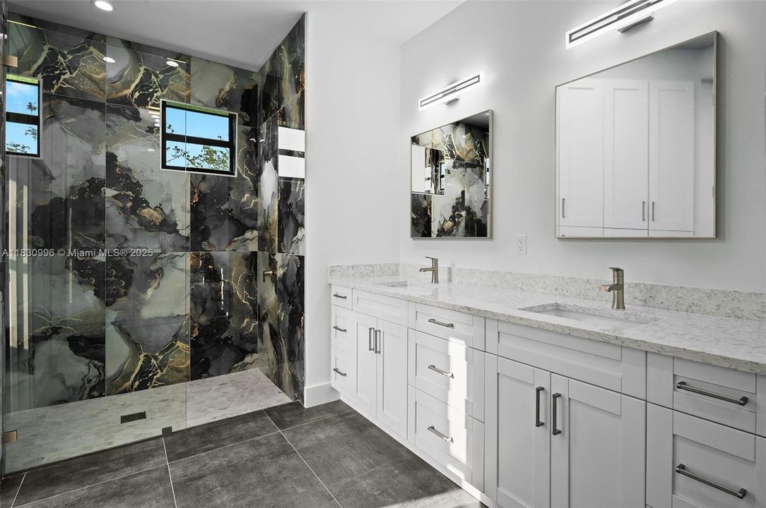 待售: $540,000 (3 贝兹, 2 浴室, 0 平方英尺)