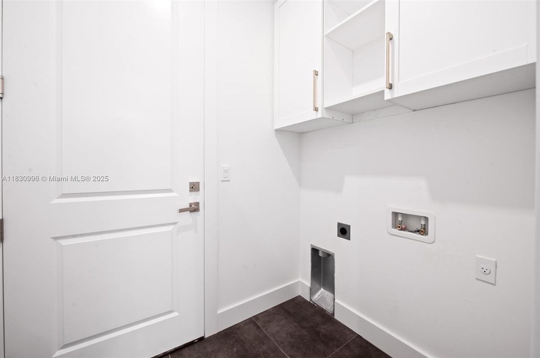 待售: $540,000 (3 贝兹, 2 浴室, 0 平方英尺)