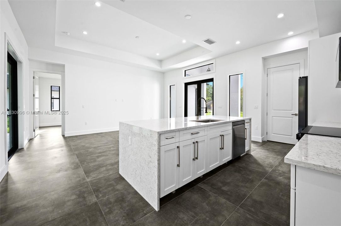 待售: $540,000 (3 贝兹, 2 浴室, 0 平方英尺)