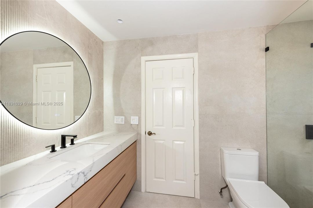 最近租的: $14,500 (5 贝兹, 5 浴室, 4934 平方英尺)