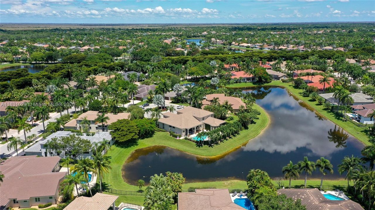 最近租的: $14,500 (5 贝兹, 5 浴室, 4934 平方英尺)