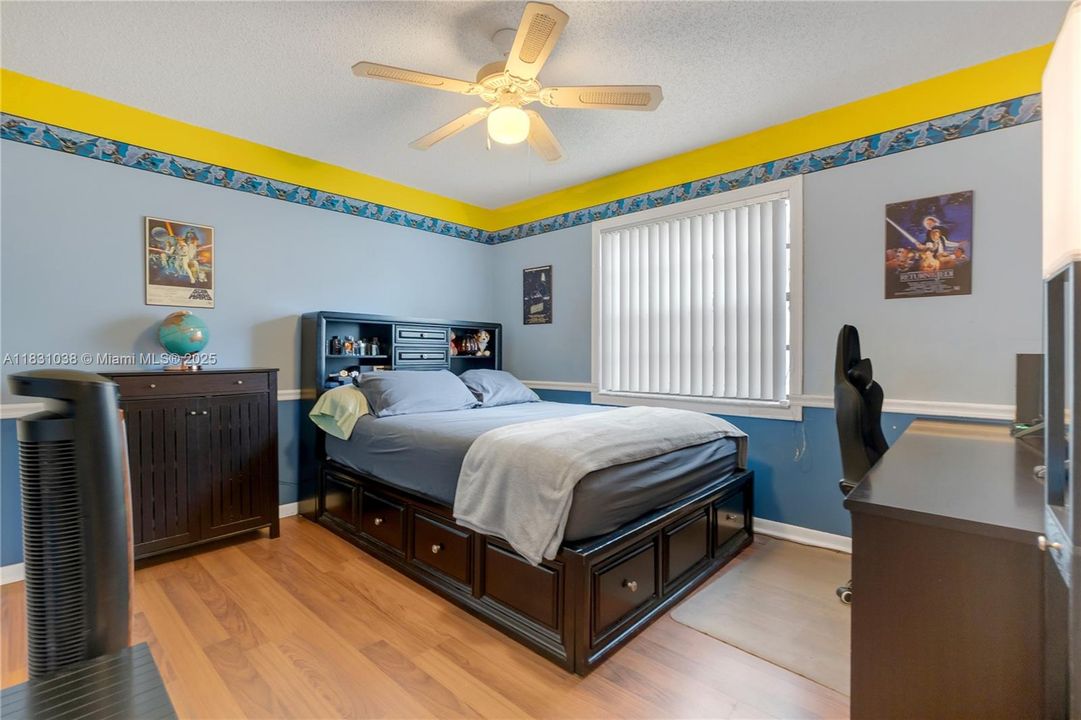 最近售出: $539,900 (3 贝兹, 2 浴室, 2323 平方英尺)