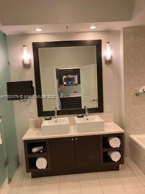 Activo con contrato: $126,900 (1 camas, 1 baños, 705 Pies cuadrados)