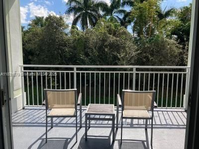 Activo con contrato: $126,900 (1 camas, 1 baños, 705 Pies cuadrados)