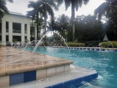 Activo con contrato: $126,900 (1 camas, 1 baños, 705 Pies cuadrados)