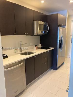 Activo con contrato: $126,900 (1 camas, 1 baños, 705 Pies cuadrados)