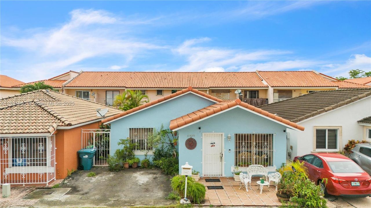 Recently Sold: $520,000 (3 beds, 2 baths, 1173 Square Feet)